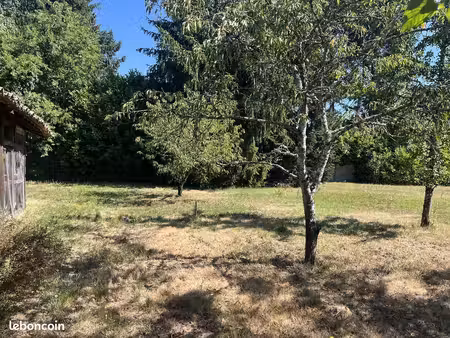 terrain à bâtir de 640 m² à margaux (33)