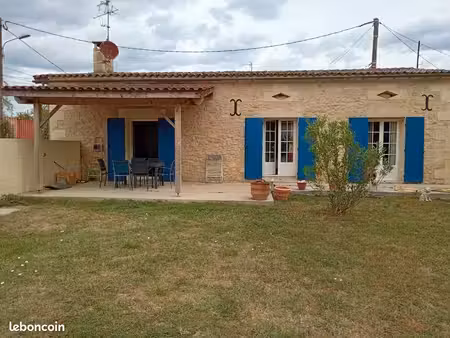 maison individuelle en pierre