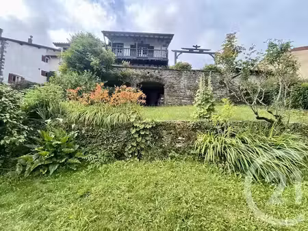 vente maison 7 pièces 233 m² à saint-jean-pied-de-port (64220)  449 000 €