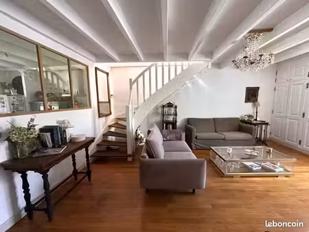 maison de charme 160 m² – 3 chambres – jardin clos de 581 m² – garage – centre de sauveter