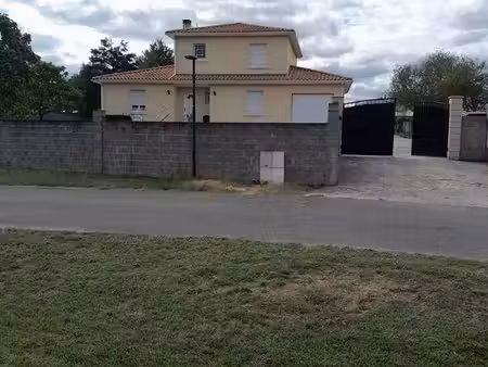à vendre maison à étage 133 18 m2