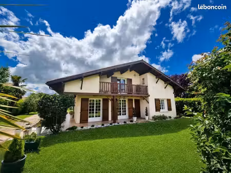 maison 5 pièces 159 m²