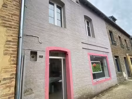 immeuble 80 m² guipel