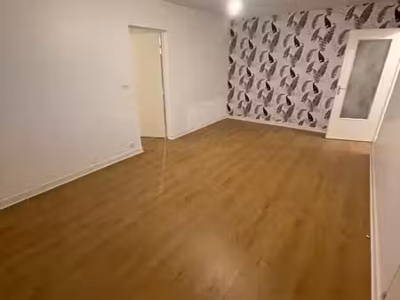 appartement grand t2 avec garage fermé