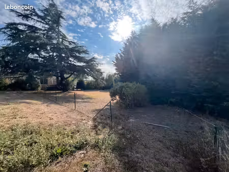 terrain constructible 444m2