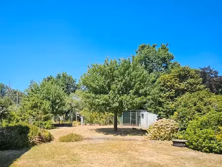 maison de ville en pierre a rénover hede-bazouges