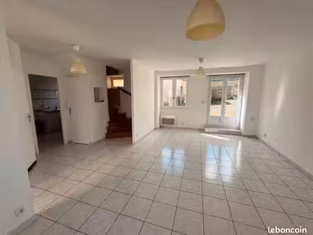 appartement duplex en centre ville avec garage fermé