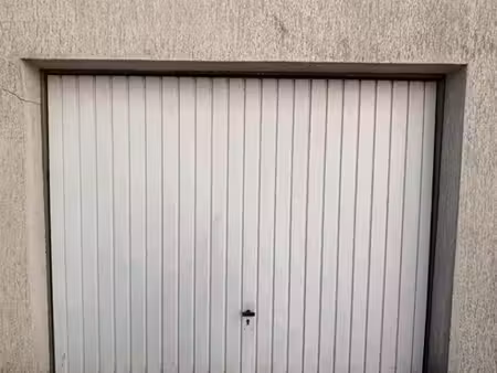 box / garage 28m2