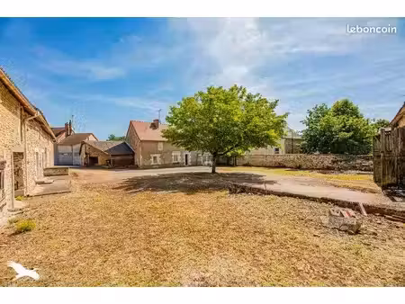 longère 4 pièces 134 m²