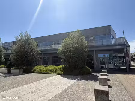 bureaux 100 m² bruz