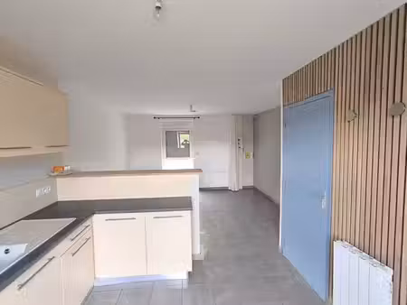 35580 - baulon - agréable t2 à louer - disponibilité immédiate