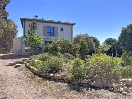 entre clermont l'hérault et le bassin de thau  maison de 230 m² habitables sur terrain...