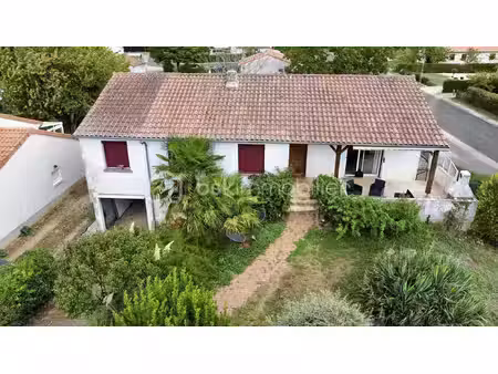 maison traditionnelle de 113 m² à la villedieu-du-clain