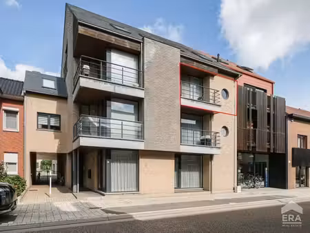 appartement avec 2 terrasses au centre de halen