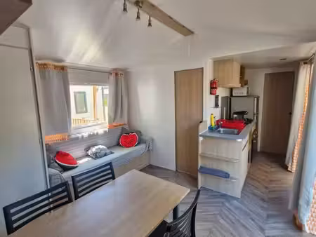 mobil home dans parc résidentiel de loisirs