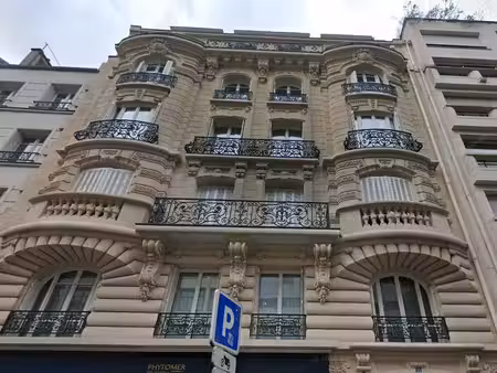 location bureaux 477m²