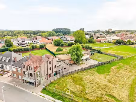 uitzonderlijk ruime (handels) woning (300 m²) met atelier...