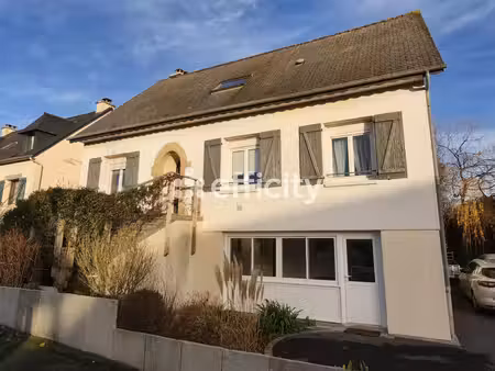 maison 7 pièces - 186 m²