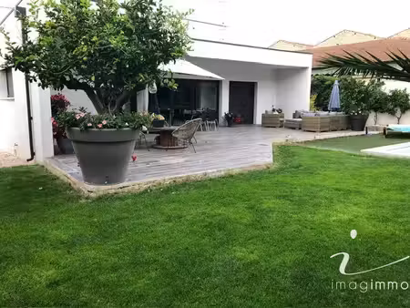 à louer superbe villa contemporaine 6 pièces de 175 m2 ave