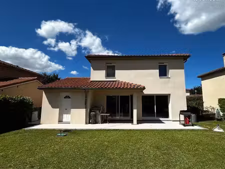maison - 4 pièces - 92m²