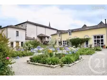 maison 5 pièces 207 m²
