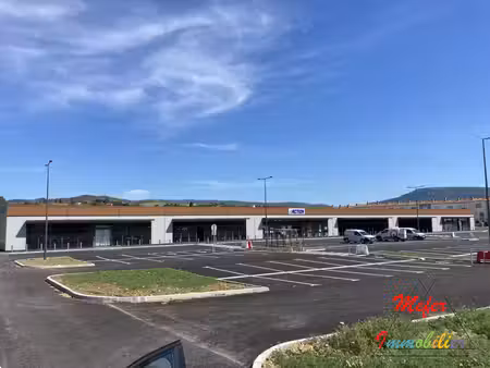 location local commercial