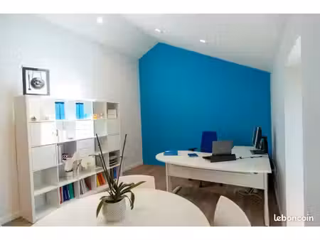 à louer – grand bureau individuel équipé  climatisé de 17 m²  à 15 minutes de grenoble dan