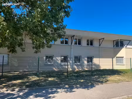 bureaux za des ruires