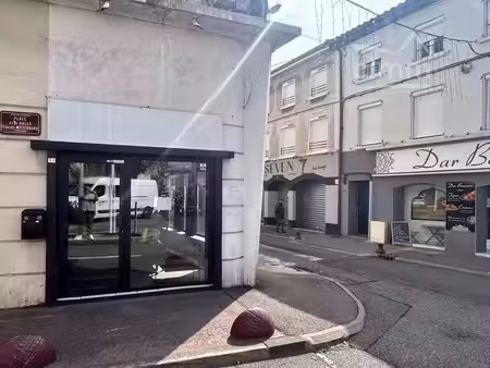local commercial 24 m² le péage-de-roussillon