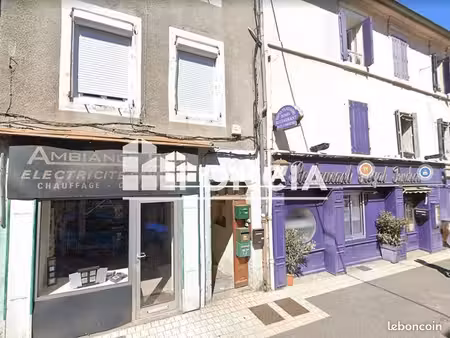 local commercial 2 pièces 31.3m² à louer 235 - bourgoin jallieu 38300