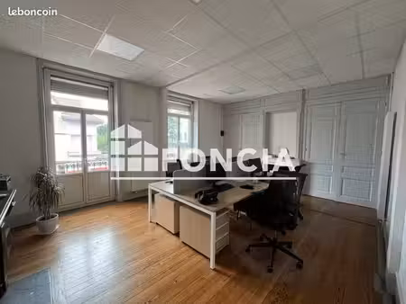 local commercial 3 pièces 78.93m² à louer 820 - bourgoin-jallieu 38300