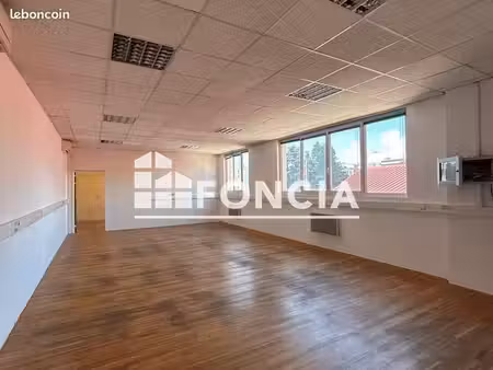 local commercial 3 pièces 113.2m² à louer 1200 - grenoble 38100