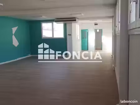 local commercial 98m² à louer 1080 - grenoble 38100