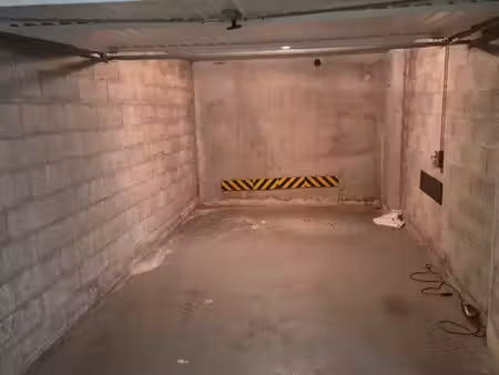 garage 143 rue de créqui location