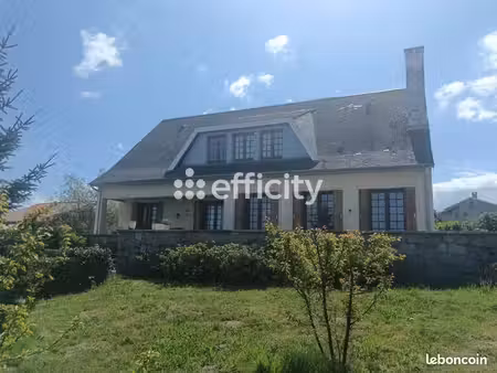 villa 10 pièces 227 m²