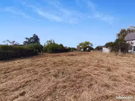 terrain 712 m² darvoy