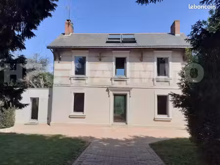 maison 3 pièces 140 m²