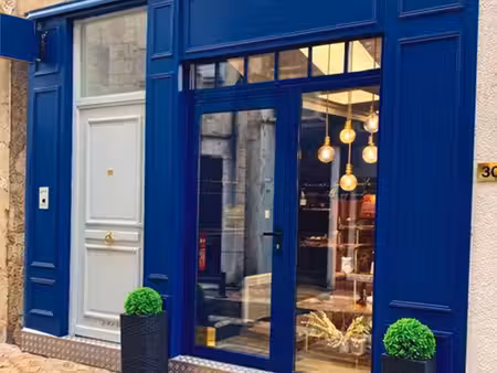 local agen centre 25 m²
