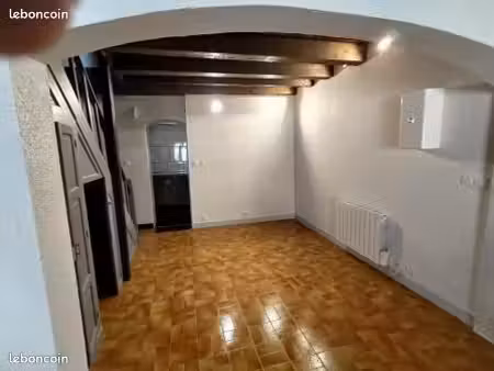 maison de ville rénovée 60m² + 6m² terrasse à fumel