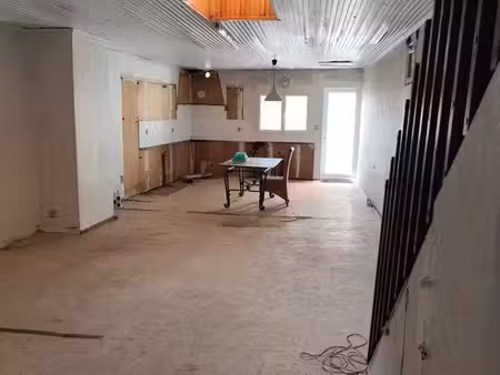 ?️ agen proche gare - maison de ville à renover 102m2 + grand garage - et possibilité suré