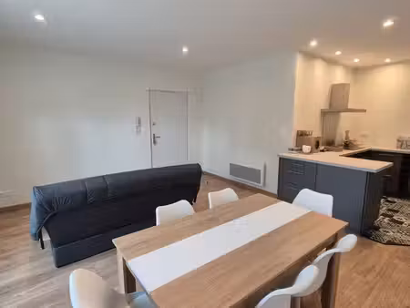 appartement t2 meublé avec bureau – 55 m² – grande terrasse - en centre-ville de marmande