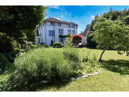 maison de maître à vendre dans le quartier chateau