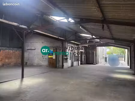 local 210 m² angers