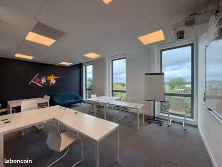 bureau privatif 30 m² équipé — saint-herblain zénith — 1 100 ht