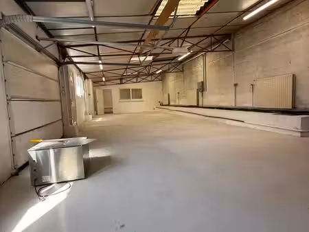 local d’activité / entrepôt 100 m² avec bureau + parking - vertou proche gare