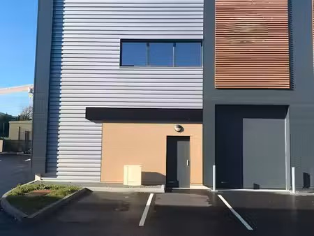 local 240 m² orvault