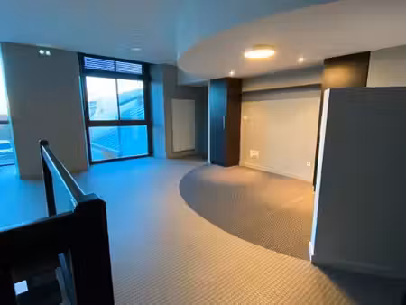 bureaux 236 m² laval