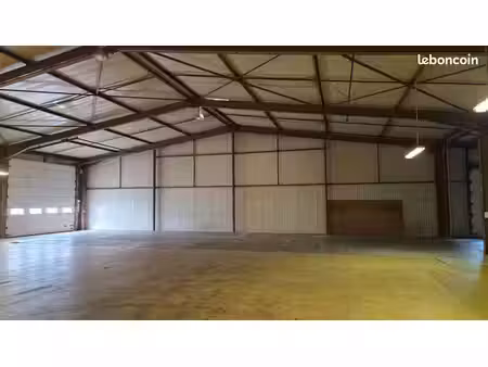 a louer hangar de 1100m²