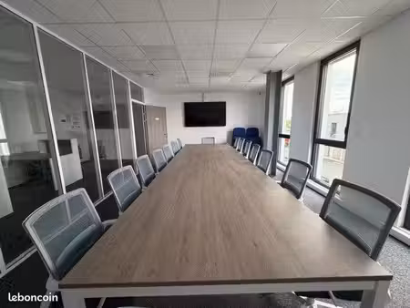 bureaux à louer ou à vendre