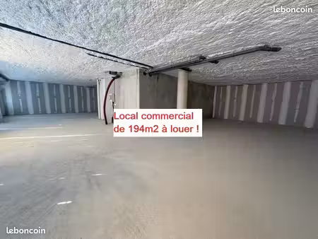 local commercial 200m2 idéalement situé en plein cœur de reims sur axe très fréquenté